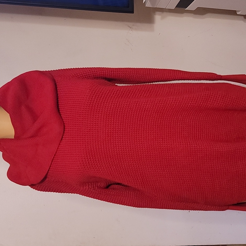 Women's micheal kors red sweater small